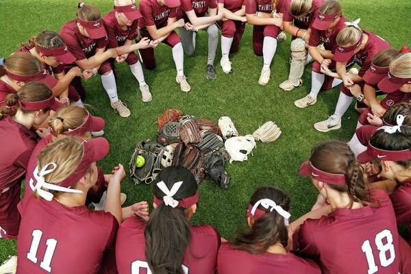 Texas Lutheran Trinity Play Emotional Final Game As Sports Shut