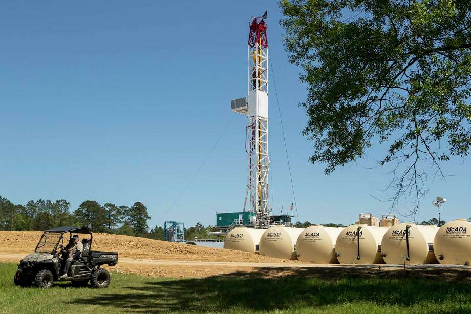 Big shale borrowers on fast track to junk in latest oil rout - Houston ...