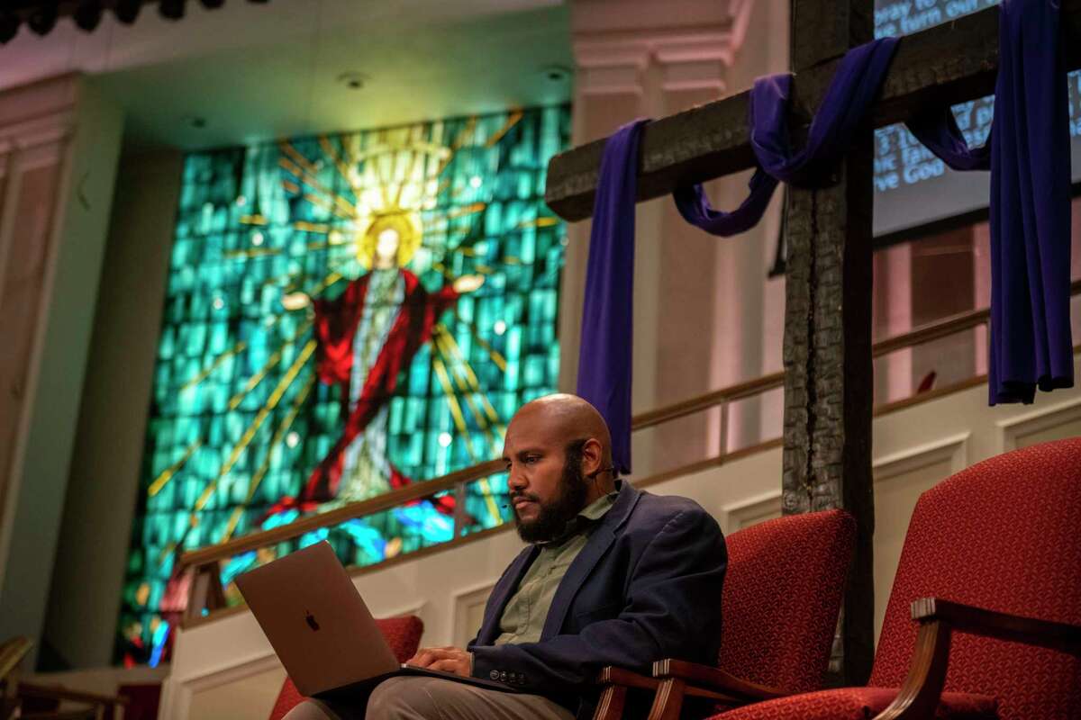 San Antonio churches put out a virtual to Sunday