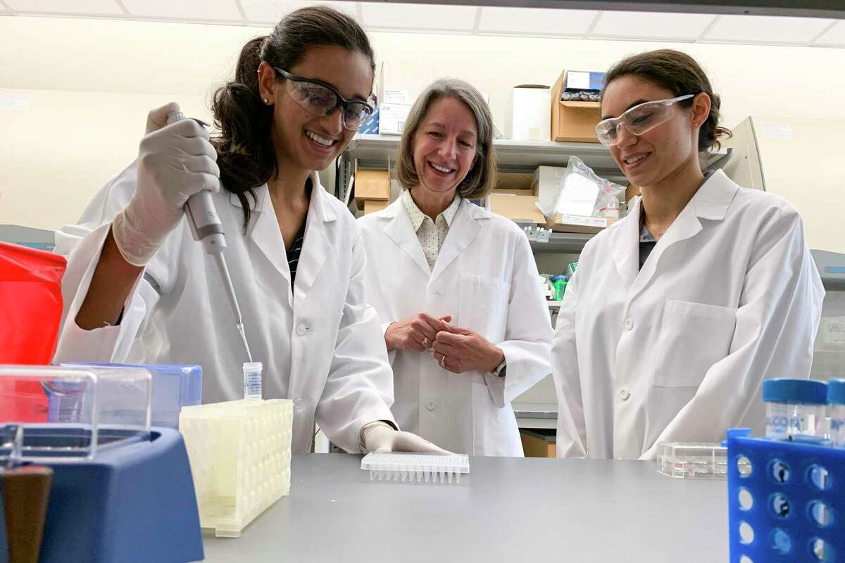 From left, Kathryn Kundrod, Rebecca Richards-Kortum and Mary Natoli are bioengineers at Rice University. Richards-Kortum is Rice’s Malcolm Gillis University Professor, professor of bioengineering and director of the Rice 360° Institute for Global Health Technology. Kundrod and Natoli are Ph.D. students.