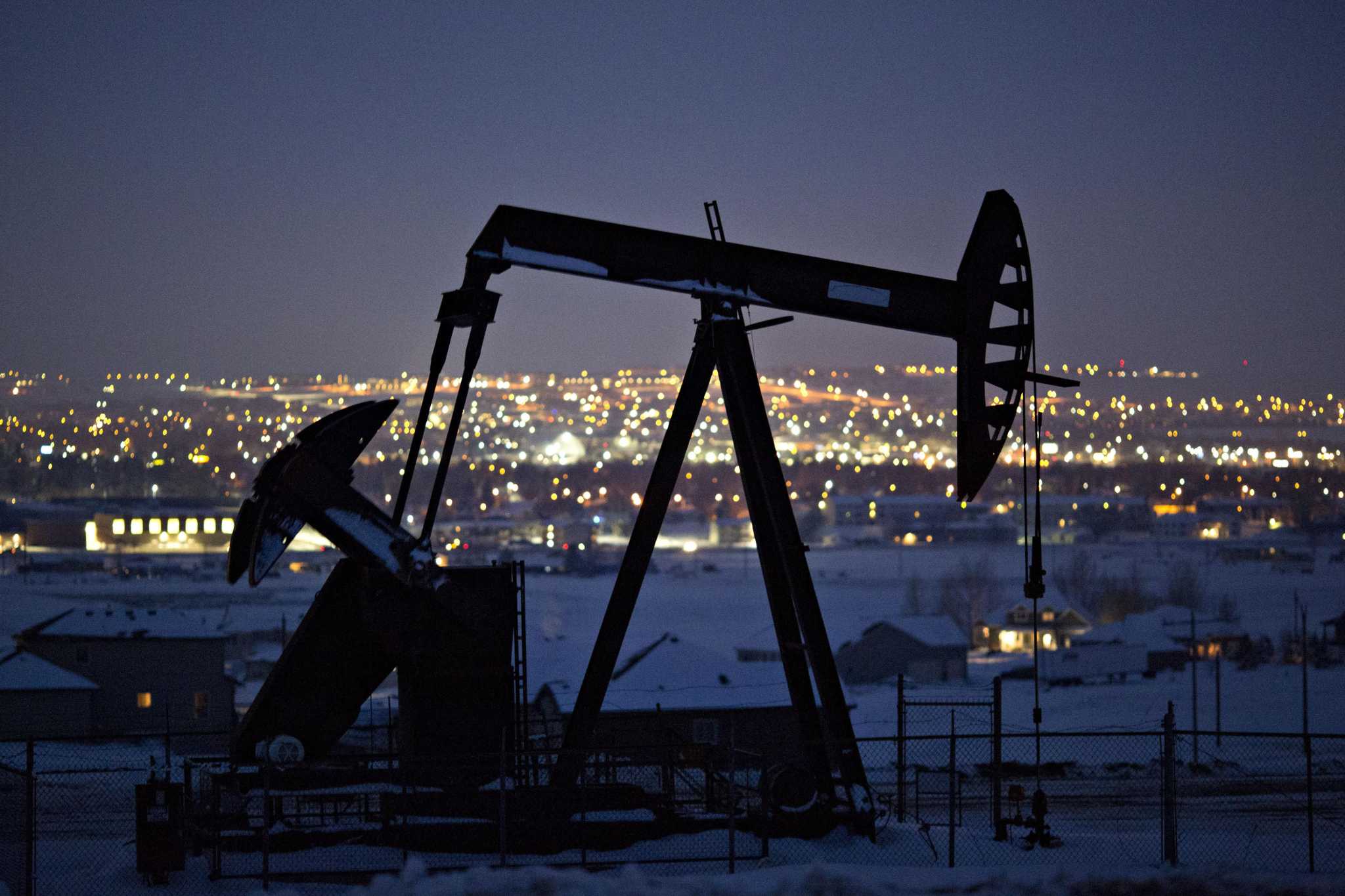 Oil prices continue to push closer to $60 - Vimarsana News