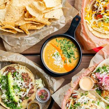 diverse menu-items bij Torchy 's taco' s.