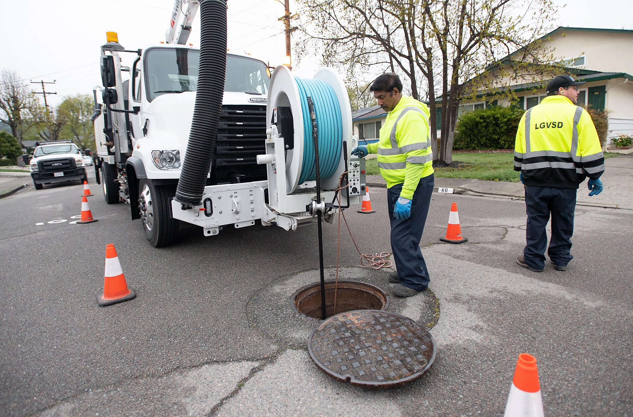 Toilet-paper shortages caused by coronavirus blamed for spike in raw sewage spills - San Francisco Chronicle