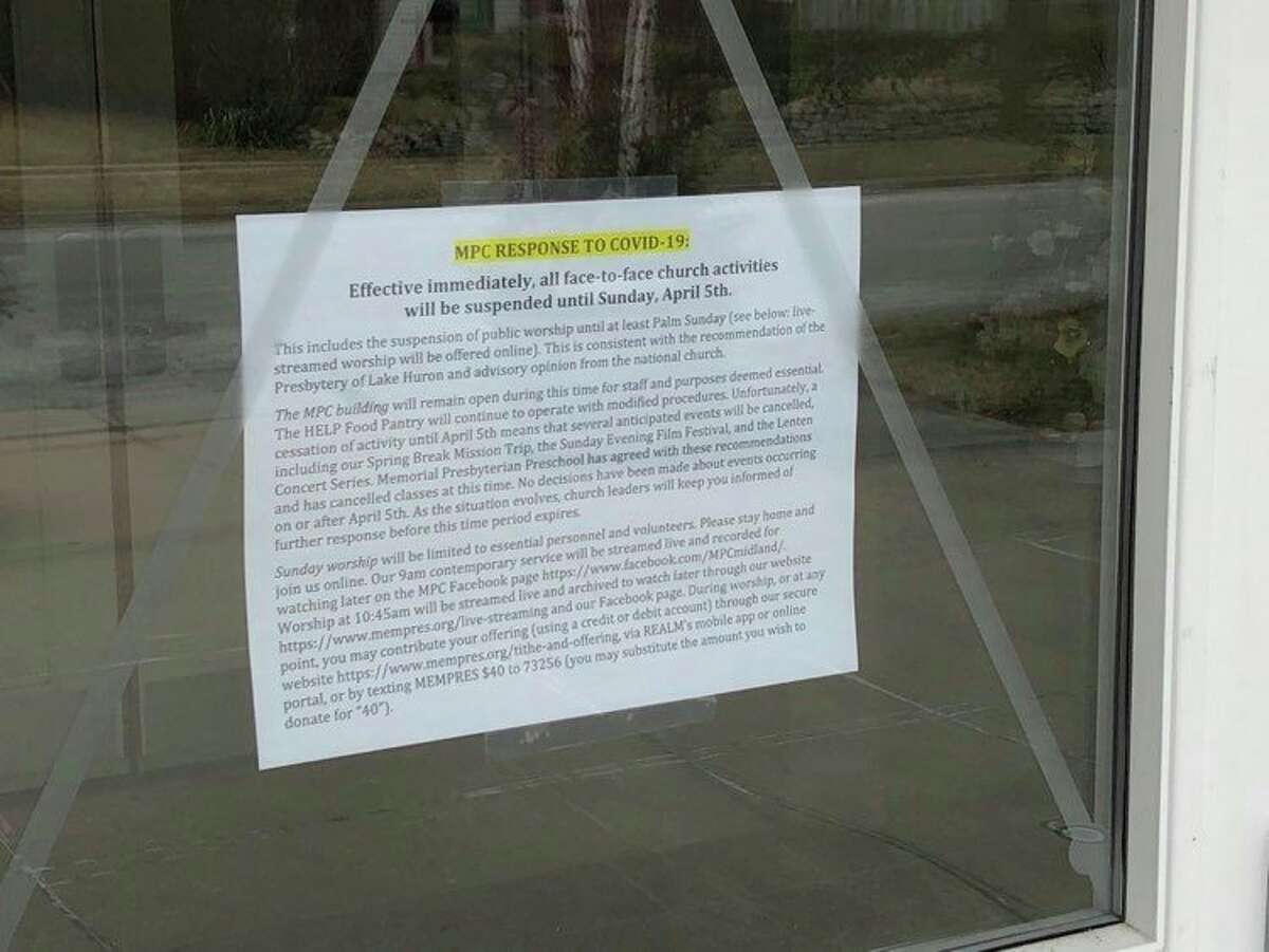A sign posted on the door of Memorial Presbyterian Church in Midland informs visitors of its closure due to the coronavirus. (Victoria Ritter/vritter@mdn.net)