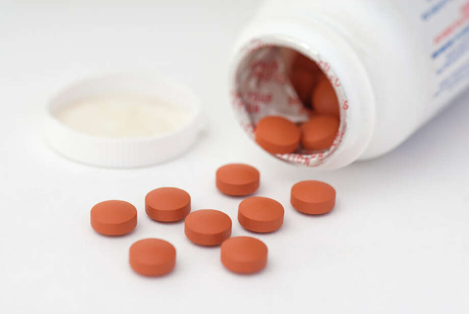 After first recommending that people should not take ibuprofen for COVID-19 symptoms, the World Health Organization on Wednesday reversed itself, saying it was not advising against using the drug. Photo: Getty Images