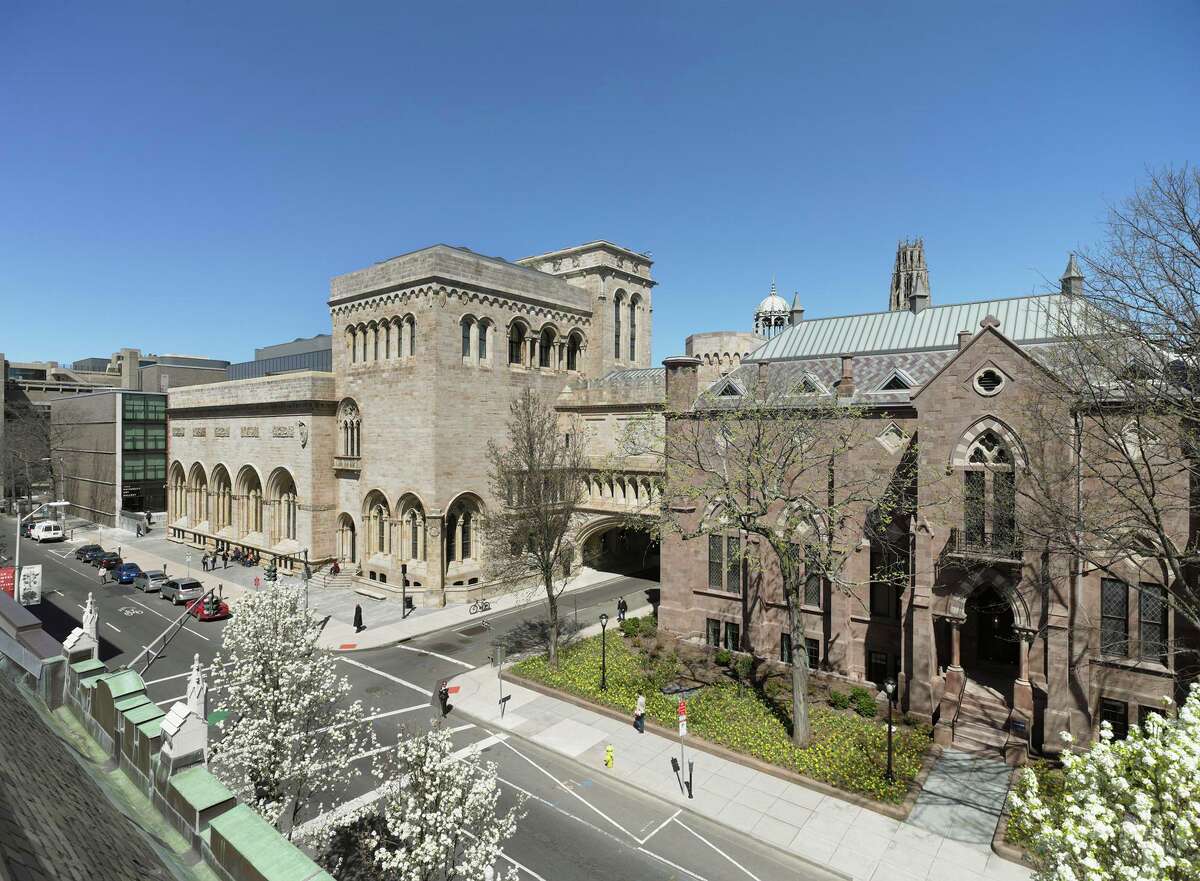 Exterior view of the Yale University Art Gallery. From left, the Louis Kahn building, Old Yale Art Gallery building and Street Hall.