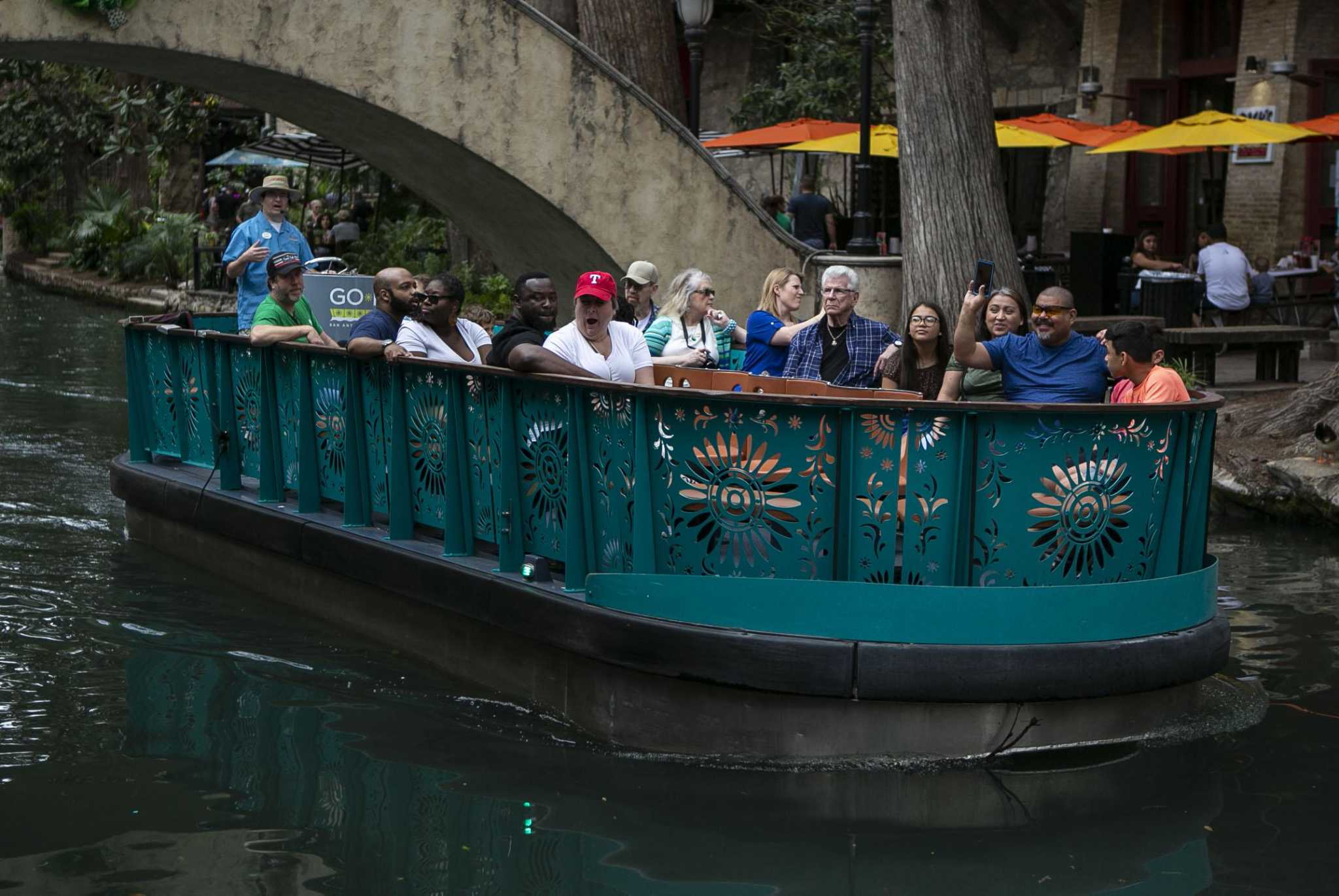 San Antonio boat tours suspended amid concerns over coronavirus
