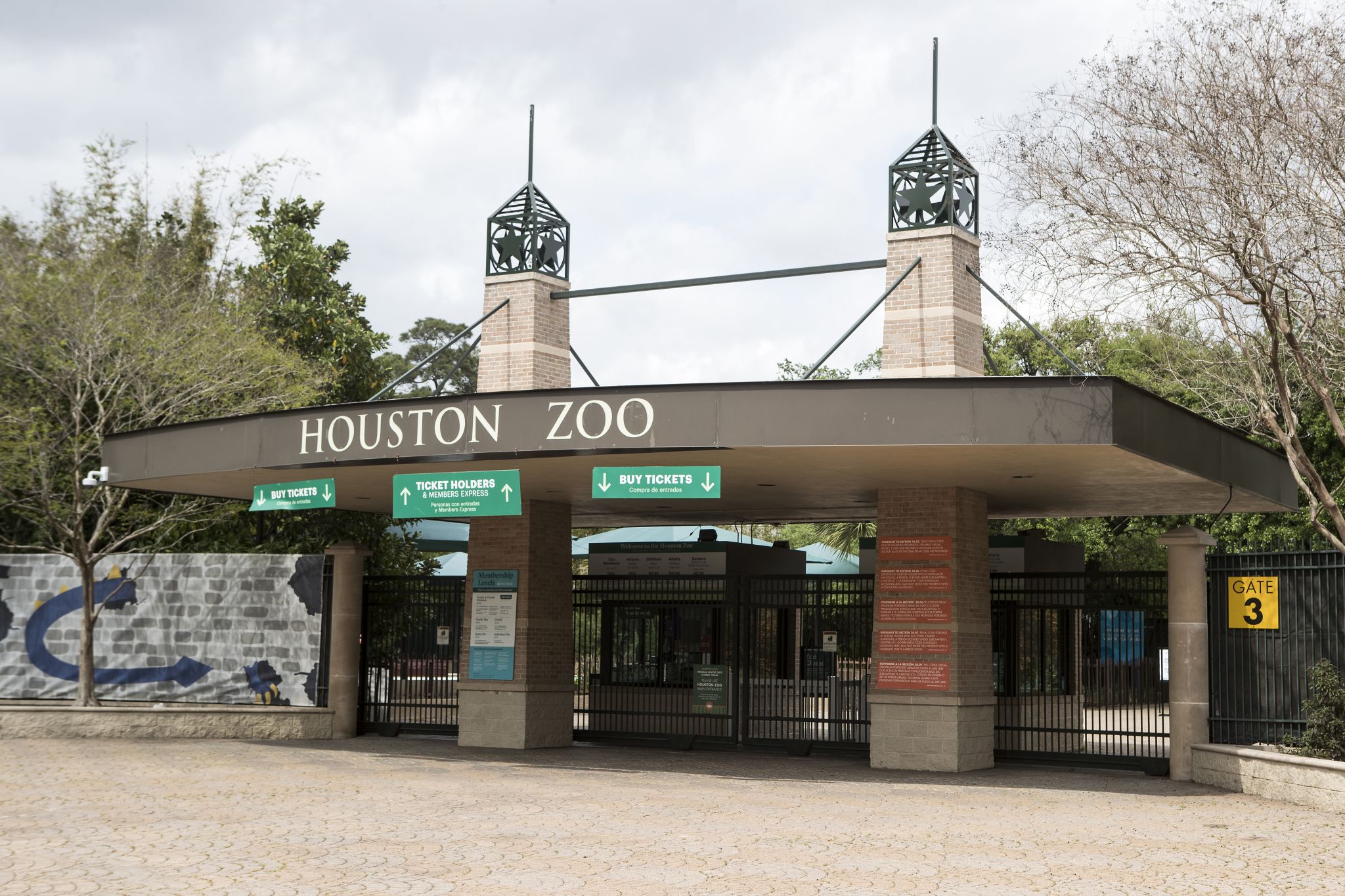 Houston Zoo announces when it will reopen, changes policies amid pandemic