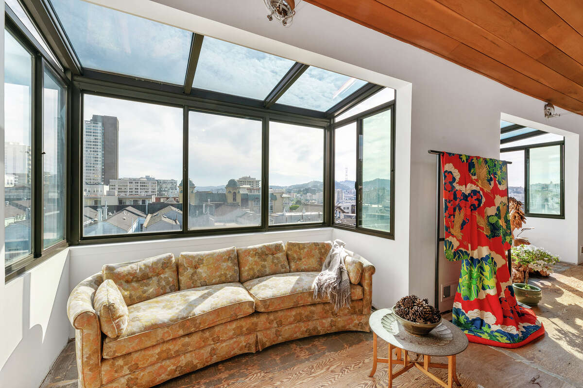 4level Pac Heights condo for sale for 3.75M, first time in 43 years