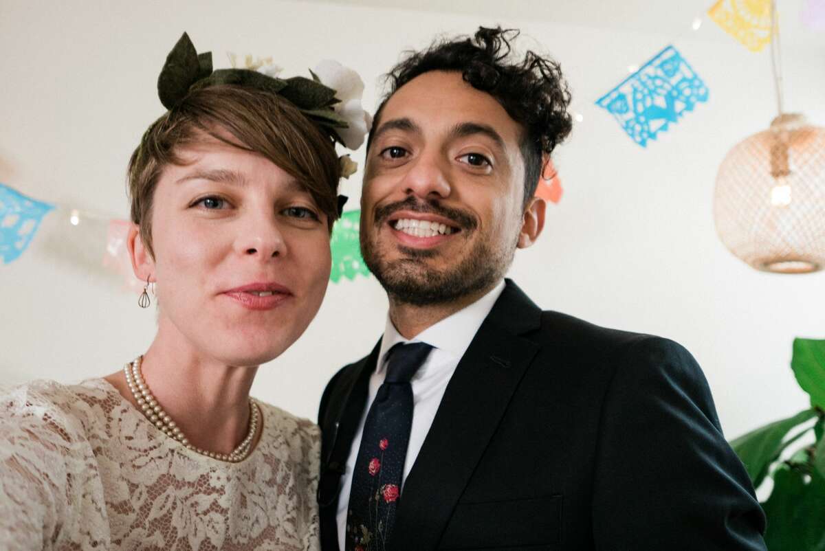 Amid current restrictions to shelter in place due to the coronavirus, newlyweds Christie Goshe and Jeffrey Placencia found a way to celebrate with their family and friends by getting married online.