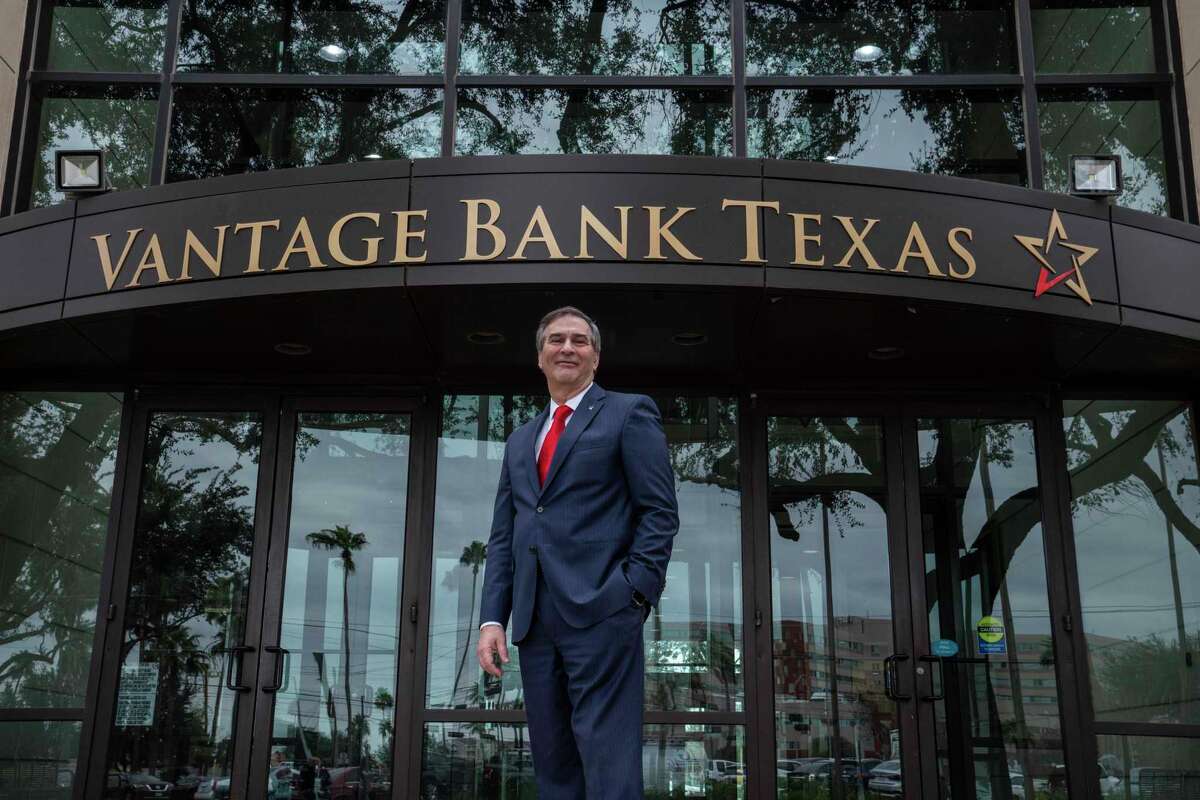 San Antonio’s Vantage Bank CEO retiring