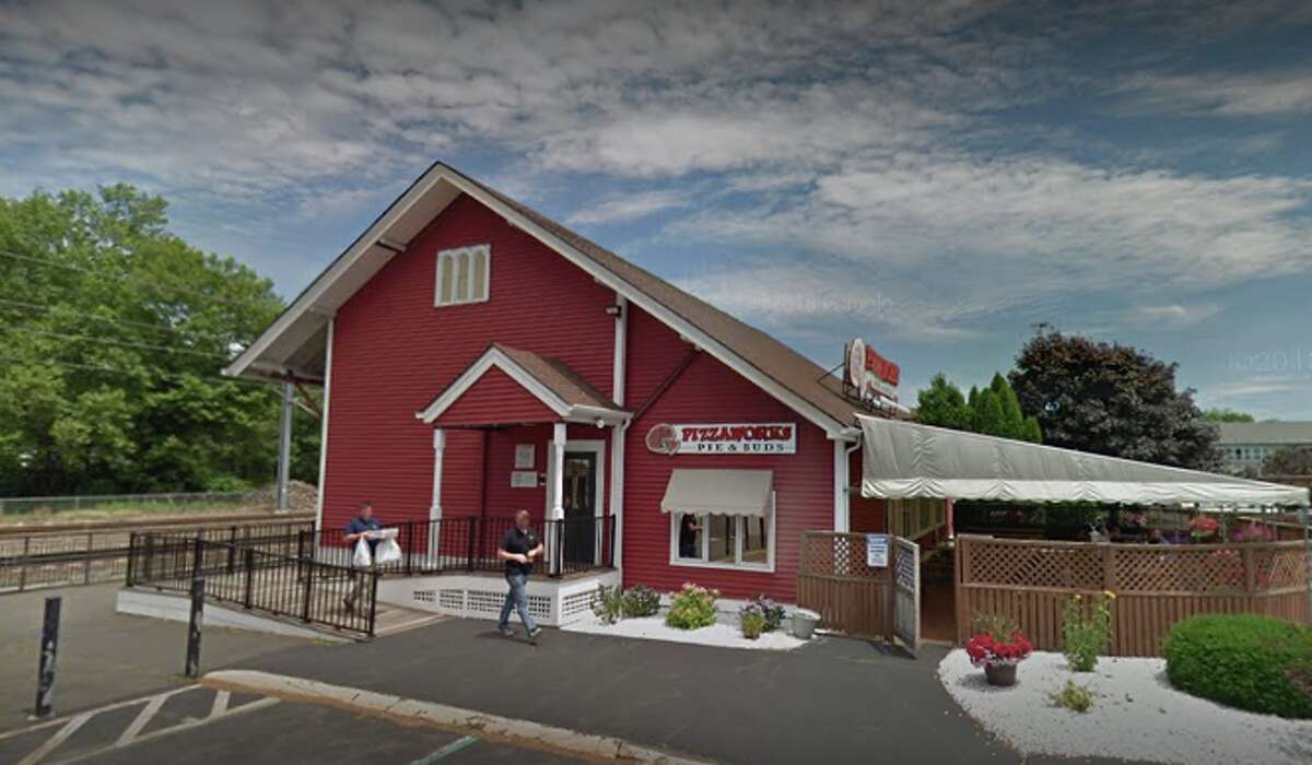 Pizza Works (Old Saybrook) 455 Boston Post Rd. *Lost in round 1 to Fire Engine Pizza Company*