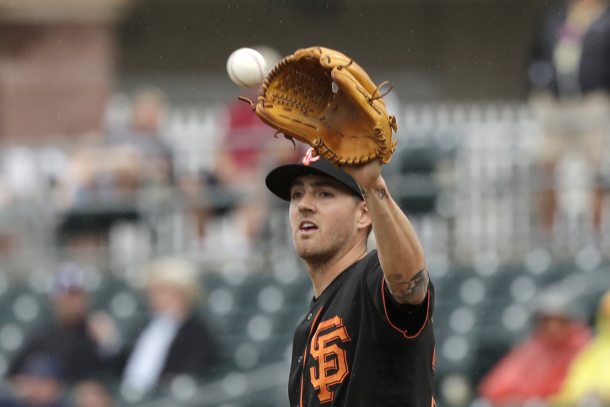Giants’ Kevin Gausman accepts qualifying offer to return in 2021 — and