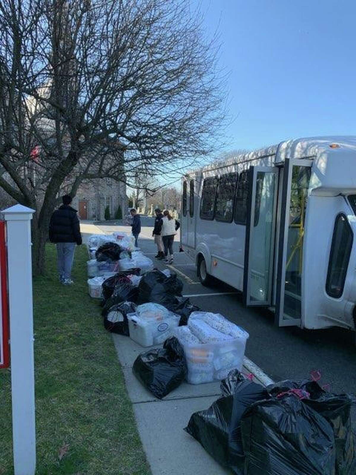 Greenwich's Mothers for Others delivers 18K diapers to help during ...