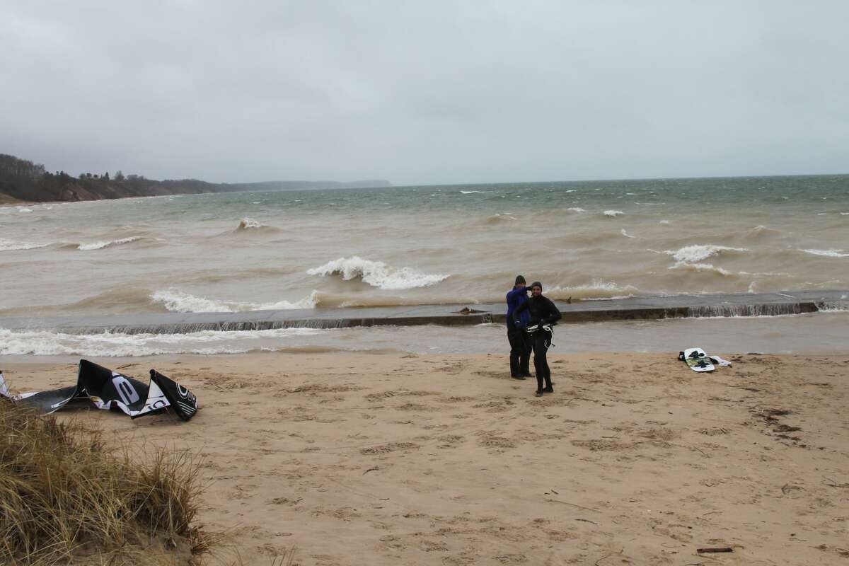 Kitesurfing over Manistee Shoreline (PHOTOS)