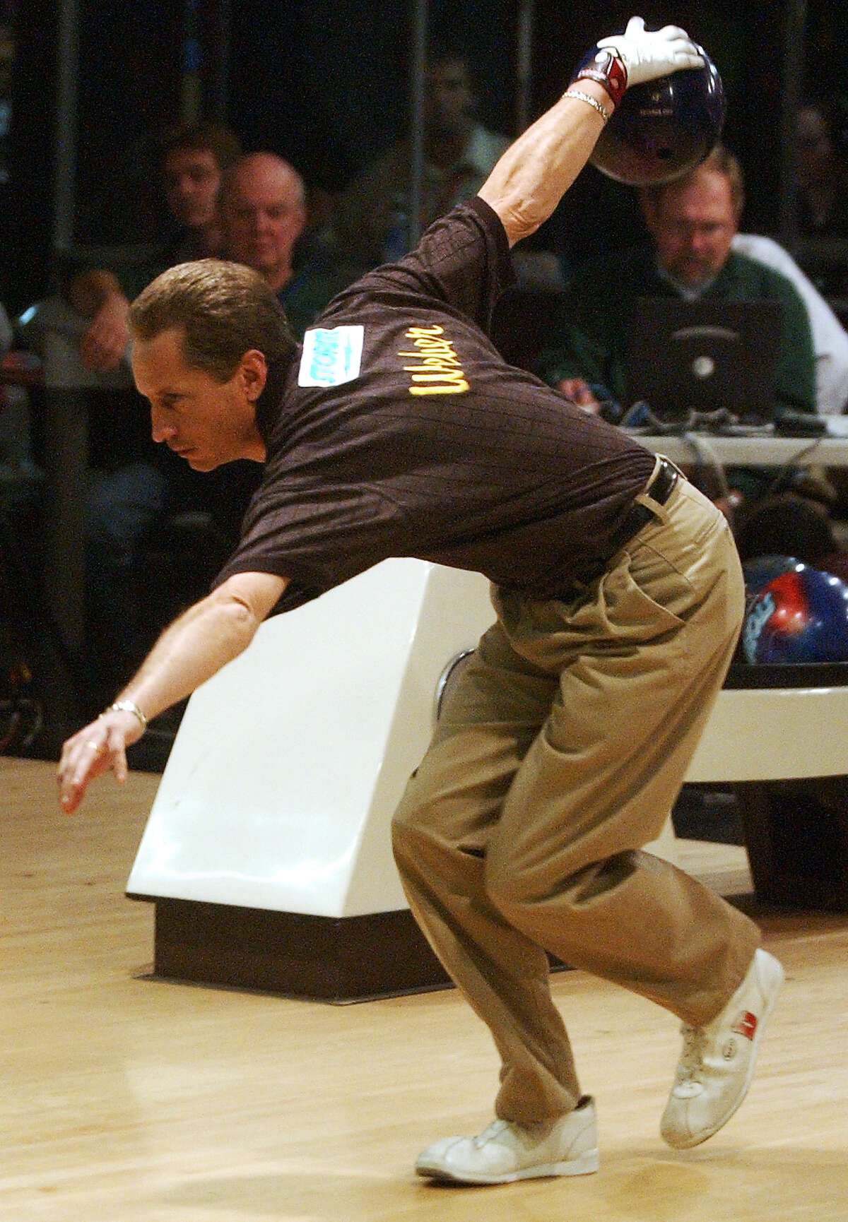 Pete Weber's high backswing was the antithesis of what was taught in his father's era. (James Goolsby/Times Union from Dec. 7, 2002)