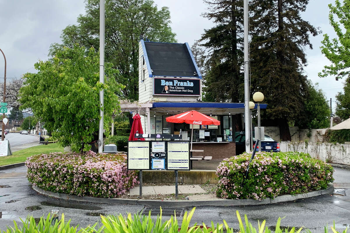 Ben Franks, a family-owned drive-thru located in Redwood City, has been a mid-peninsula institution for 41 years and spawned 14 franchises that have all since closed.