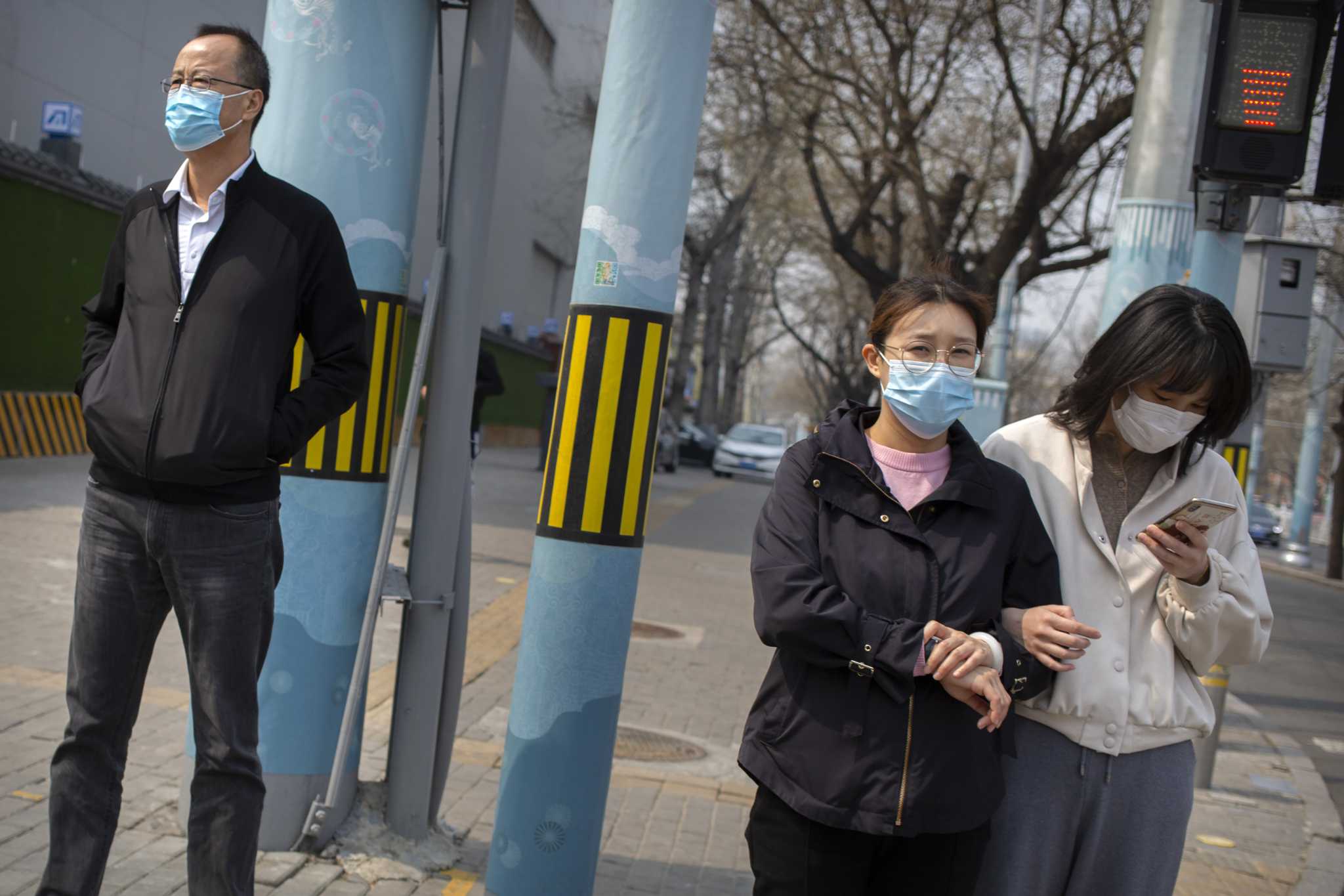 Should we all be wearing masks in public? CDC reportedly reconsidering