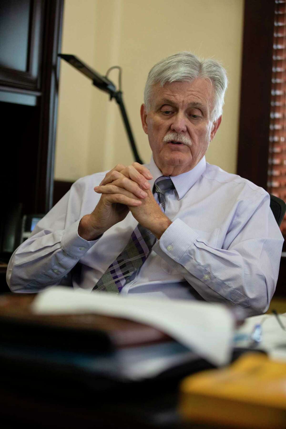 In San Antonio&rsquo;s Suburban Counties, Coronavirus Fight Is Improvised And