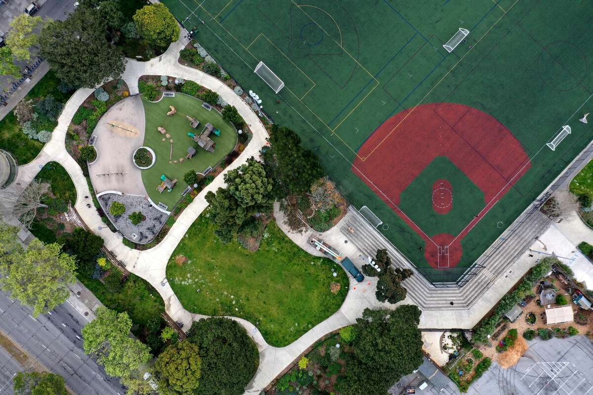 Striking aerial photos show new views of San Franciscos shelter in place