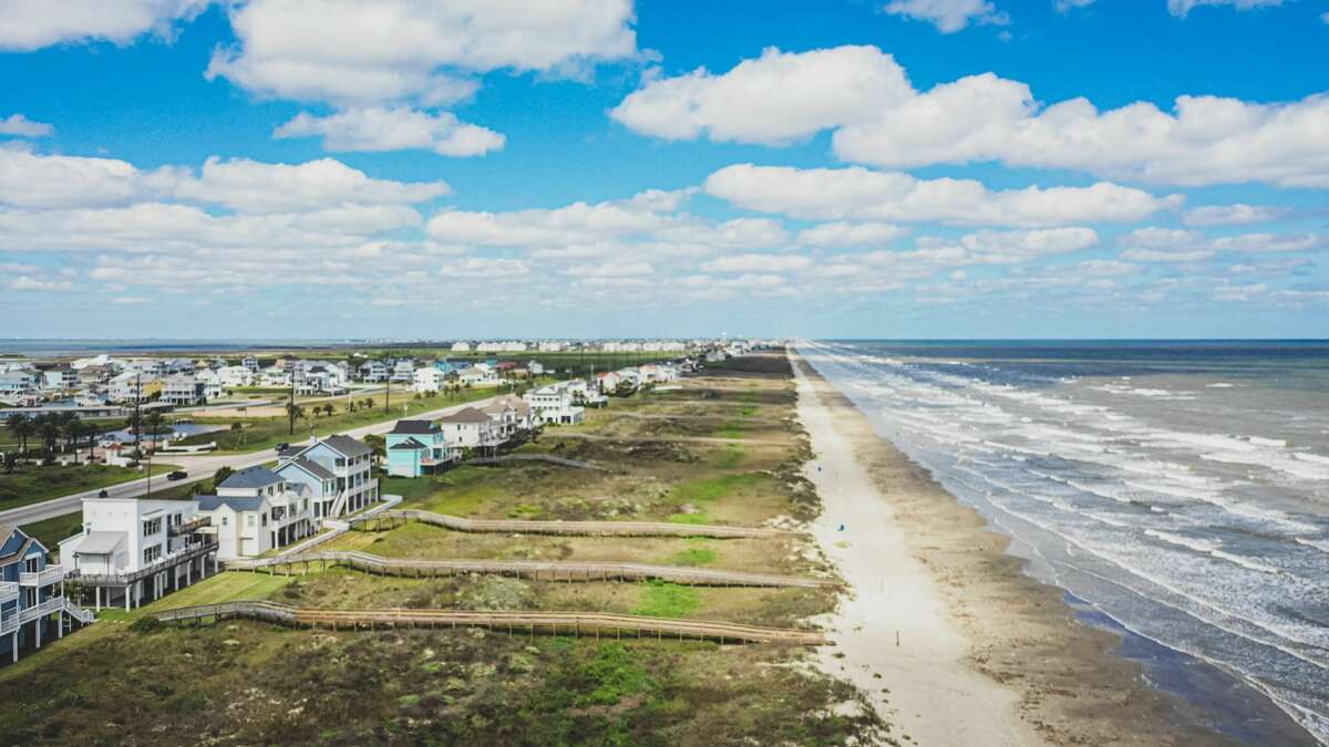 Photos show empty beaches in Galveston, Jamaica Beach after pandemic