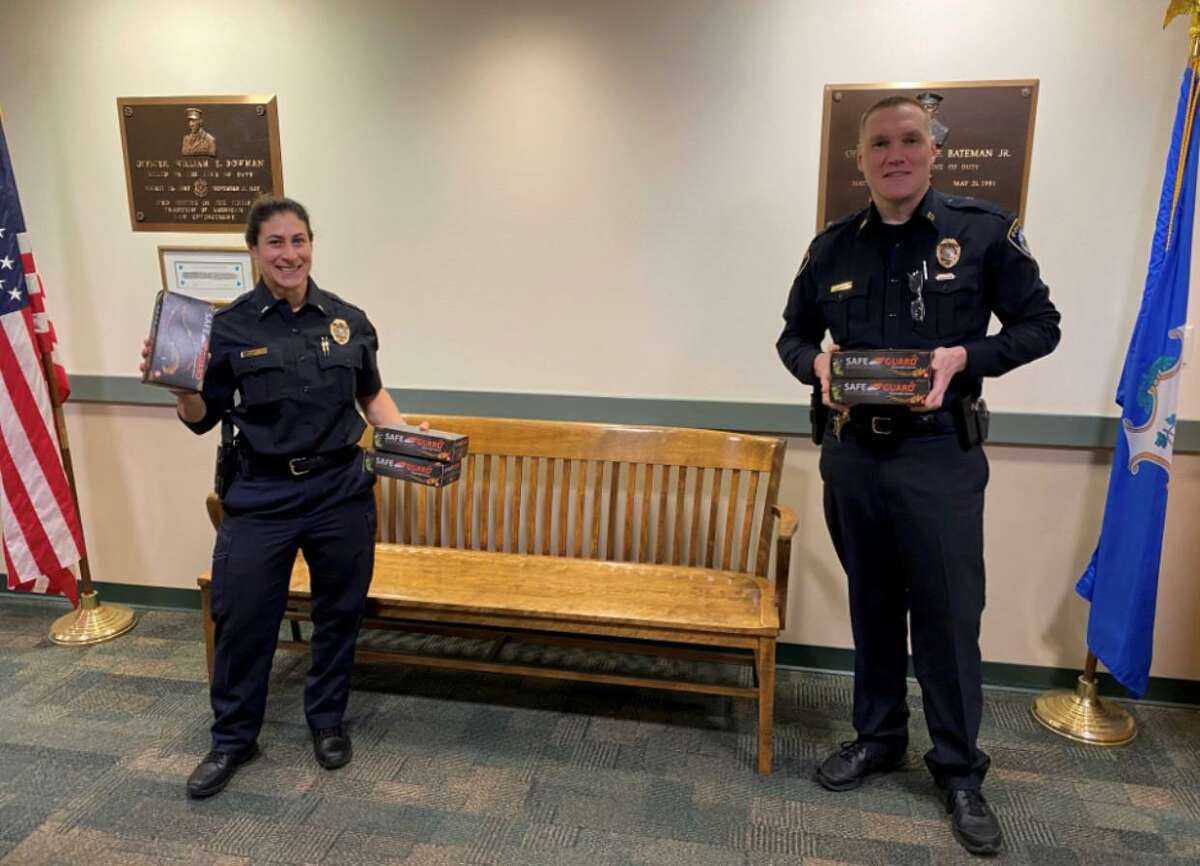 Greenwichbased Splash Car Wash donates muchneeded gloves during coronavirus outbreak