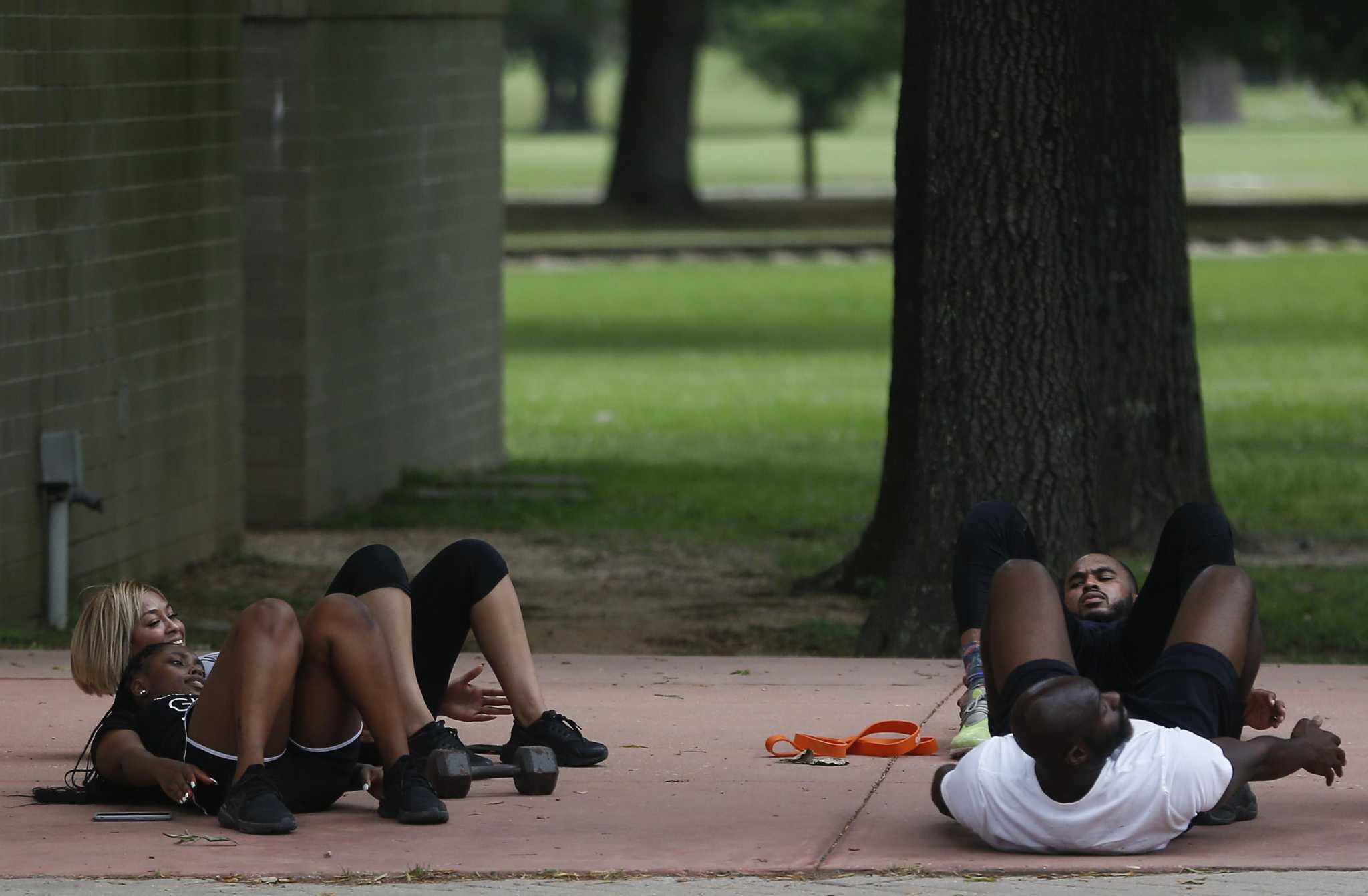 Group fitness meetups continue in Houston parks in spite of coronavirus