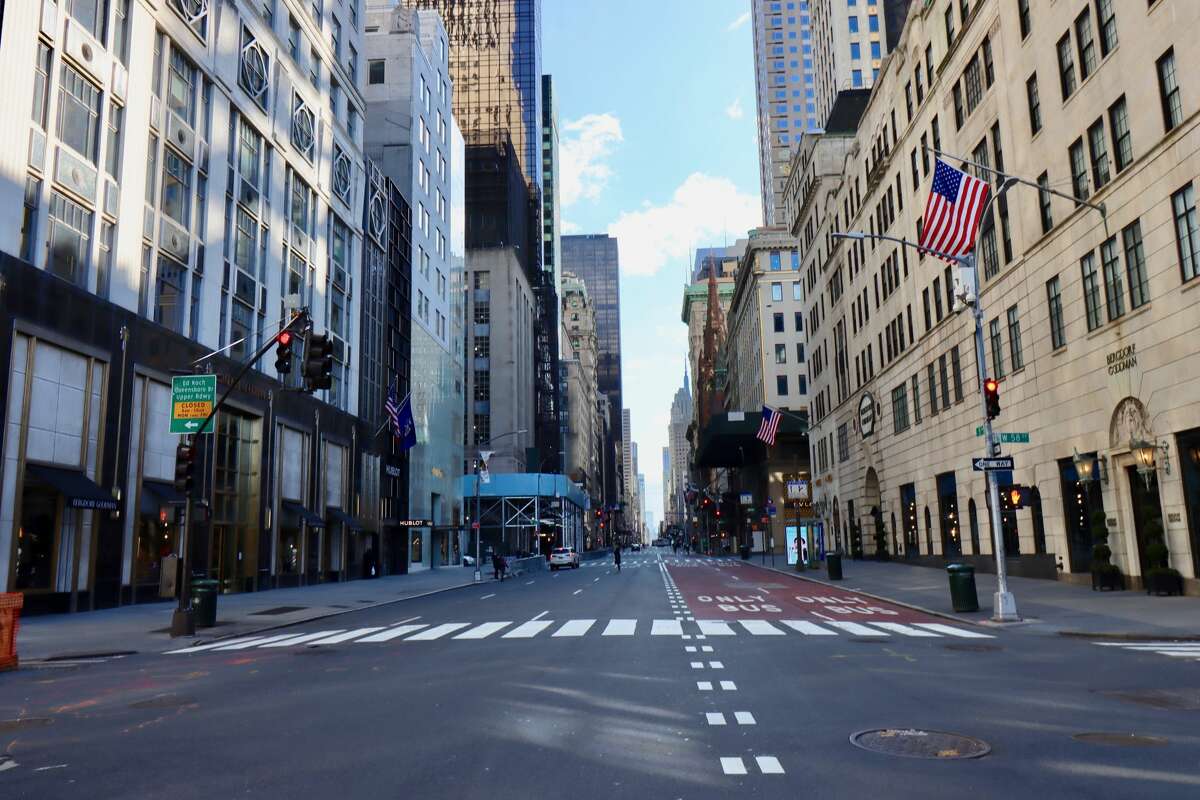 Texas photographer captures eerily empty New York City during ...