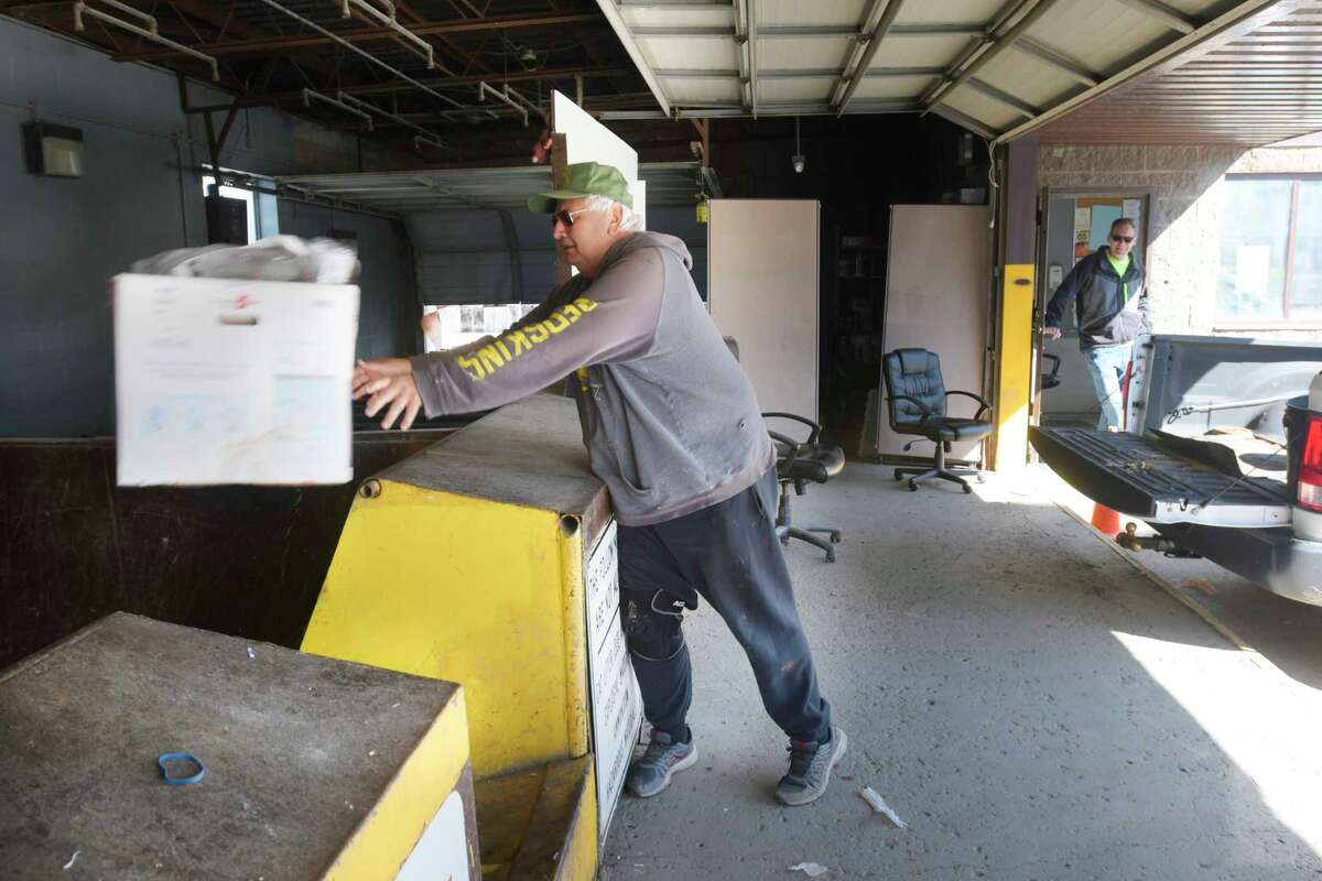 East Greenbush transfer station draws crowd during pandemic