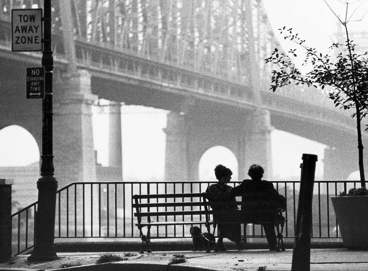 Manhattan (1979) Directed by Woody Allen Shown from left: Diane Keaton, Woody Allen