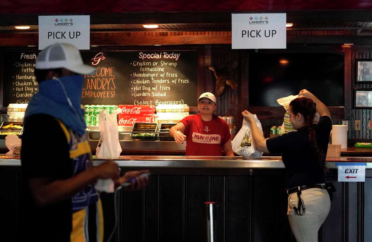 Landry’s feeds its furloughed Houston workers and first responders