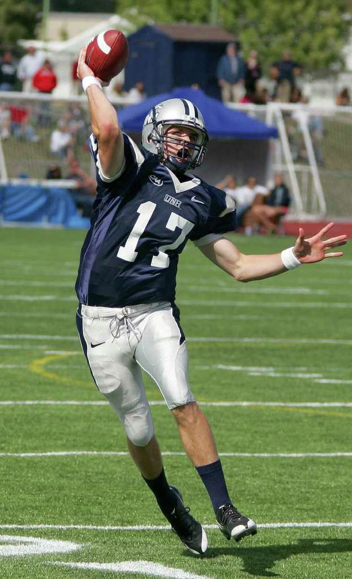 Decker competing for starting quarterback job at New Hampshire