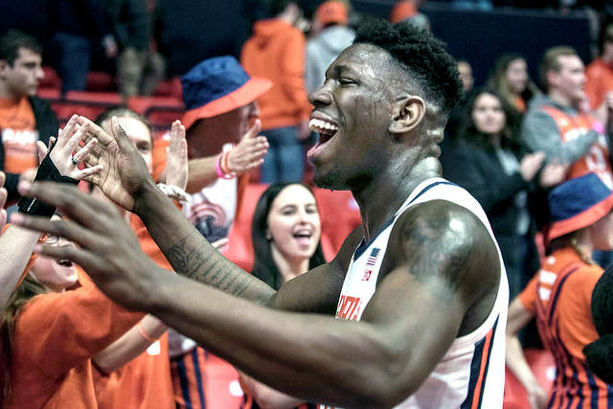 Illinois star center Kofi Cockburn declares for NBA draft