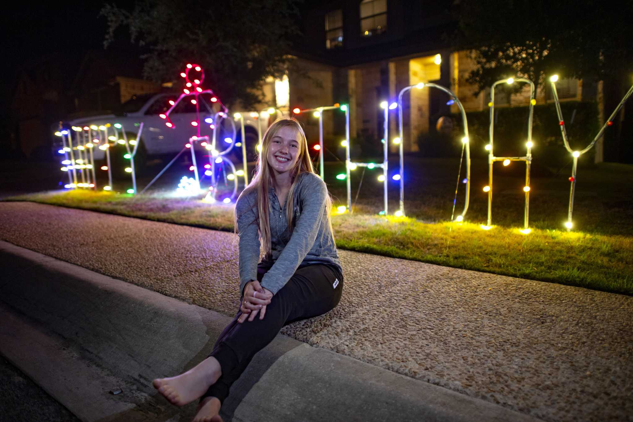 Lighted Yard Displays In San Antonio Subdivision Bring Cheer Amid Lighted Yard Displays In San Antonio