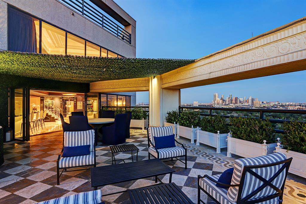 Elegant magic: Photos show dramatic transformation of nearly $7M tri ... - Luxury Penthouse Living Spaces In Houston