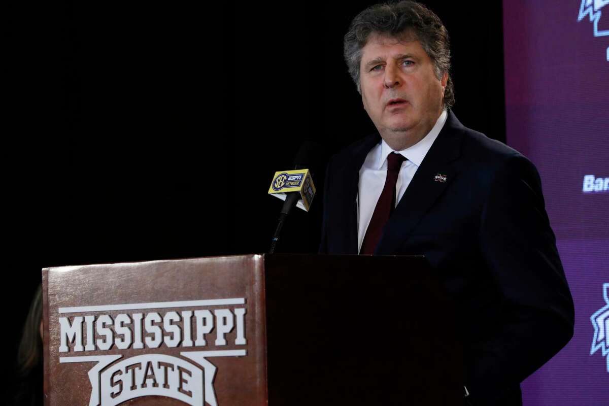 Mike Leach, shown at his introductory news conference at Mississippi State, apologized last week for a tweet that displayed a meme of a woman knitting her husband a noose as they were self-quarantined.