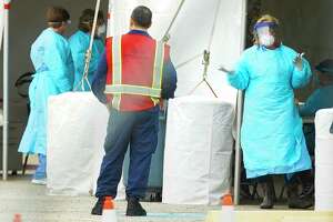 Houston’s top doc calls on labs to speed up reports of positive COVID cases