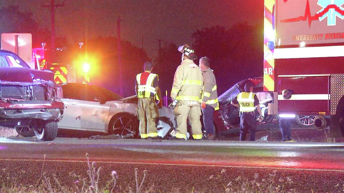 Man dies after a three-vehicle crash on the South Side