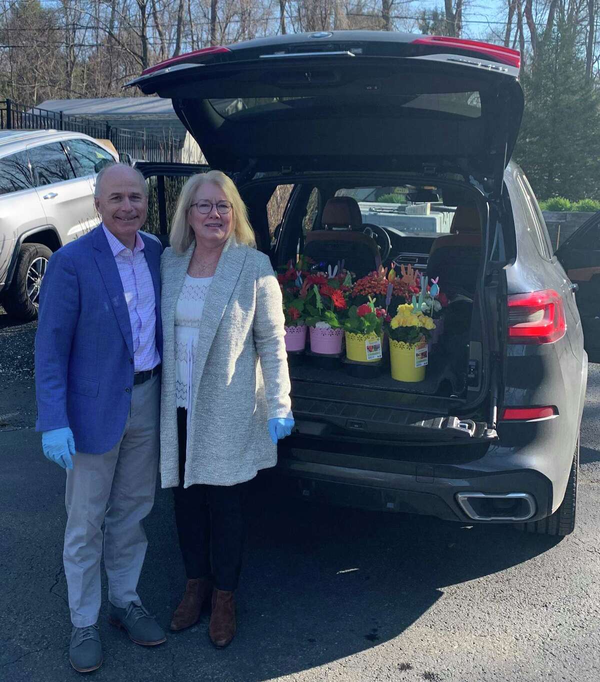 Special Easter delivery made to seniors in New Canaan