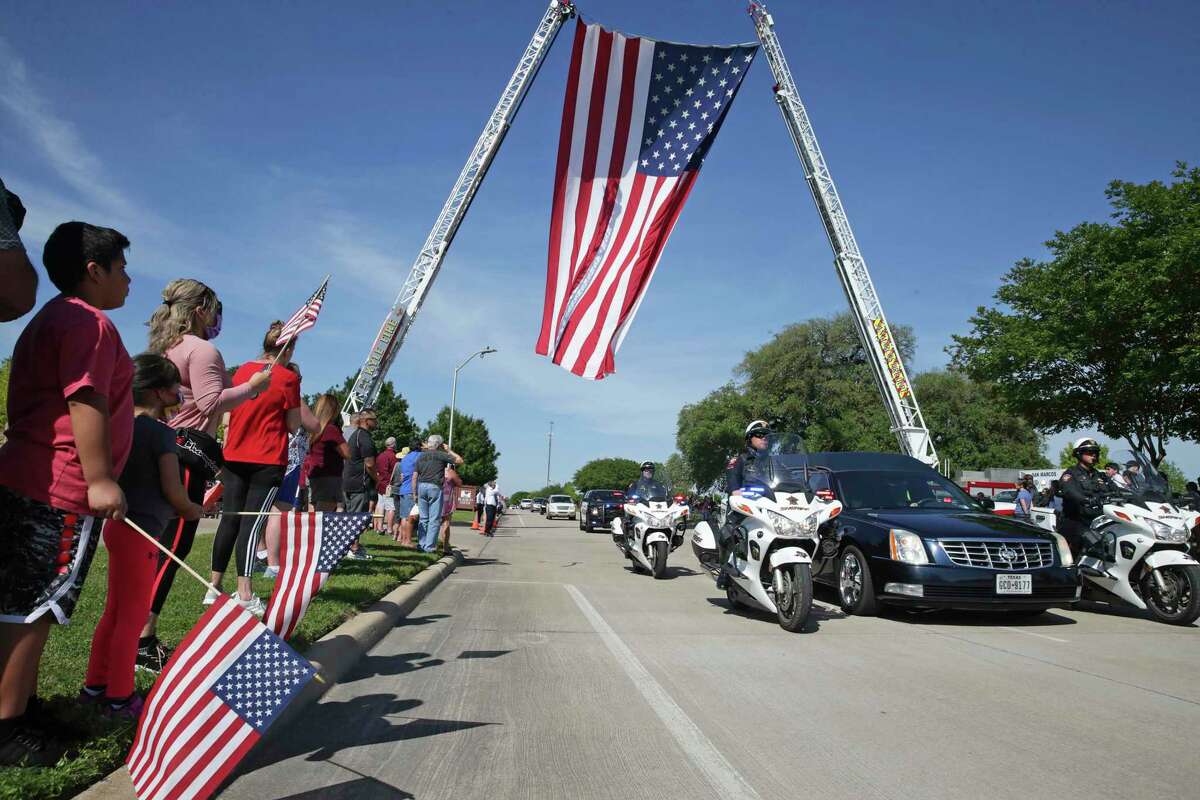 Residents Line Streets For San Marcos Officer Killed In The Line Of Duty