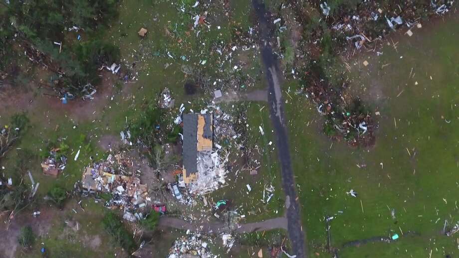 NWS 'Extremely dangerous' tornado moves through southeast Texas
