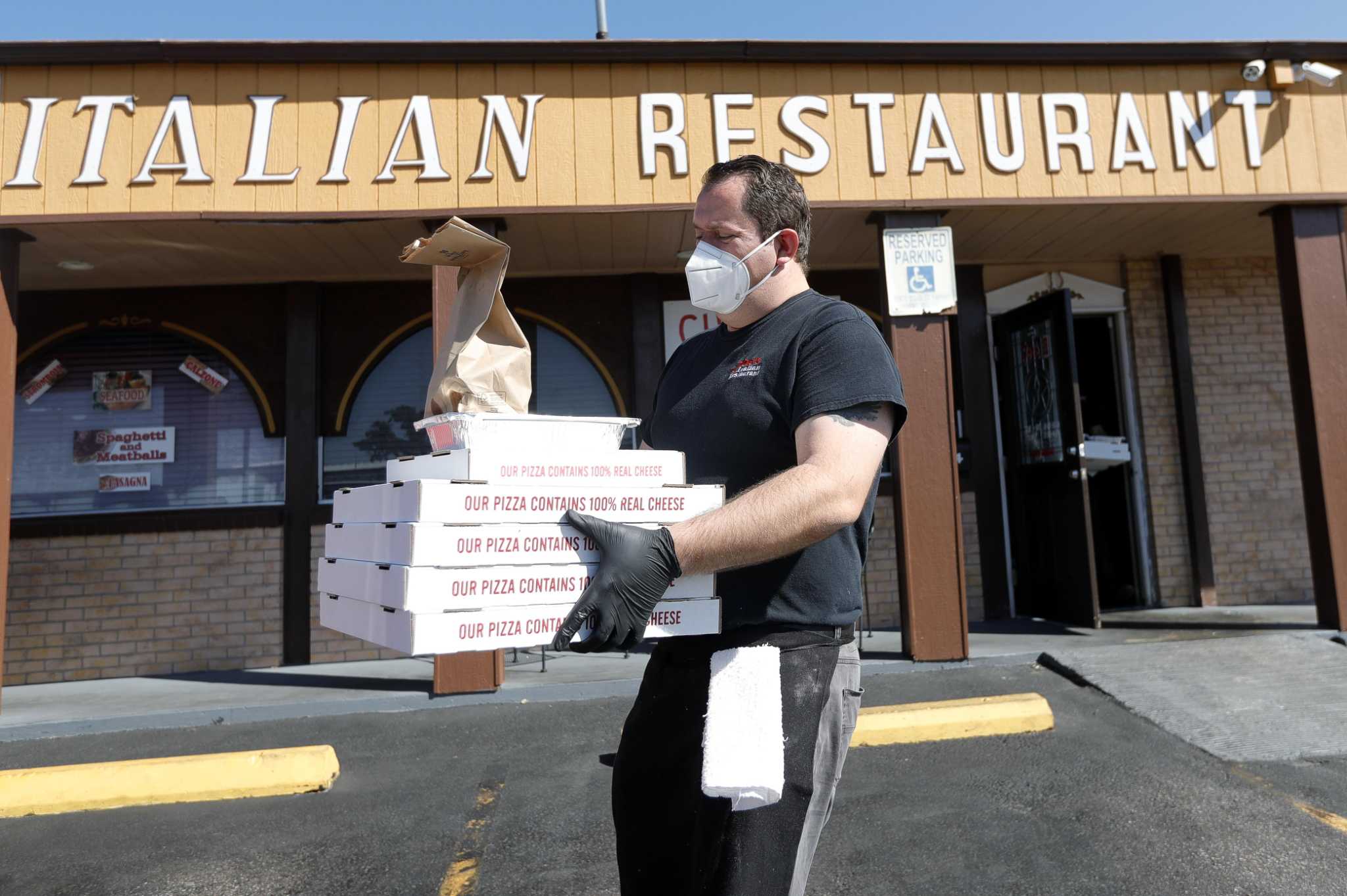 Covid 19 Outbreak Moves Joe S Italian Restaurant Proprietor To Feed First Responders For Free The Courier