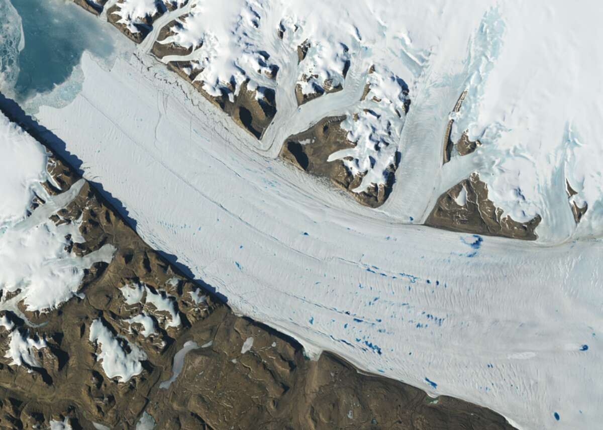фото антарктиды со спутника 2023