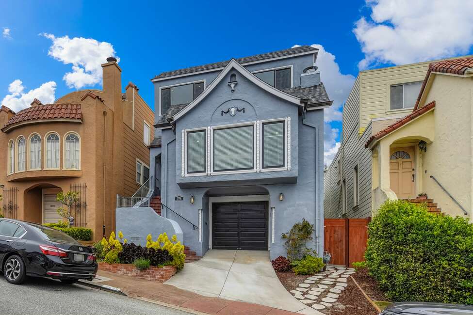 The sellers purchased the house in 2014 and fully remodeled it in 2015.