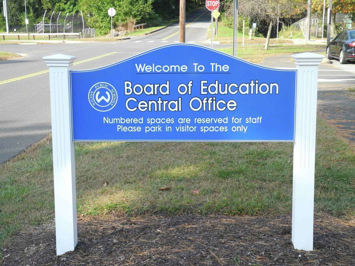 The Wilton Board of Education signed on to grade-less grades for Wilton High School in the fourth quarter this year.