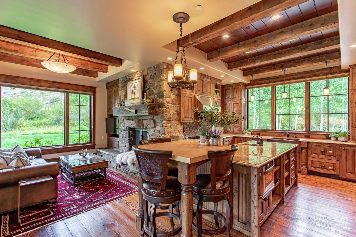 Getaway Contemporary craftsman at Wyoming’s Snake River Sporting Club