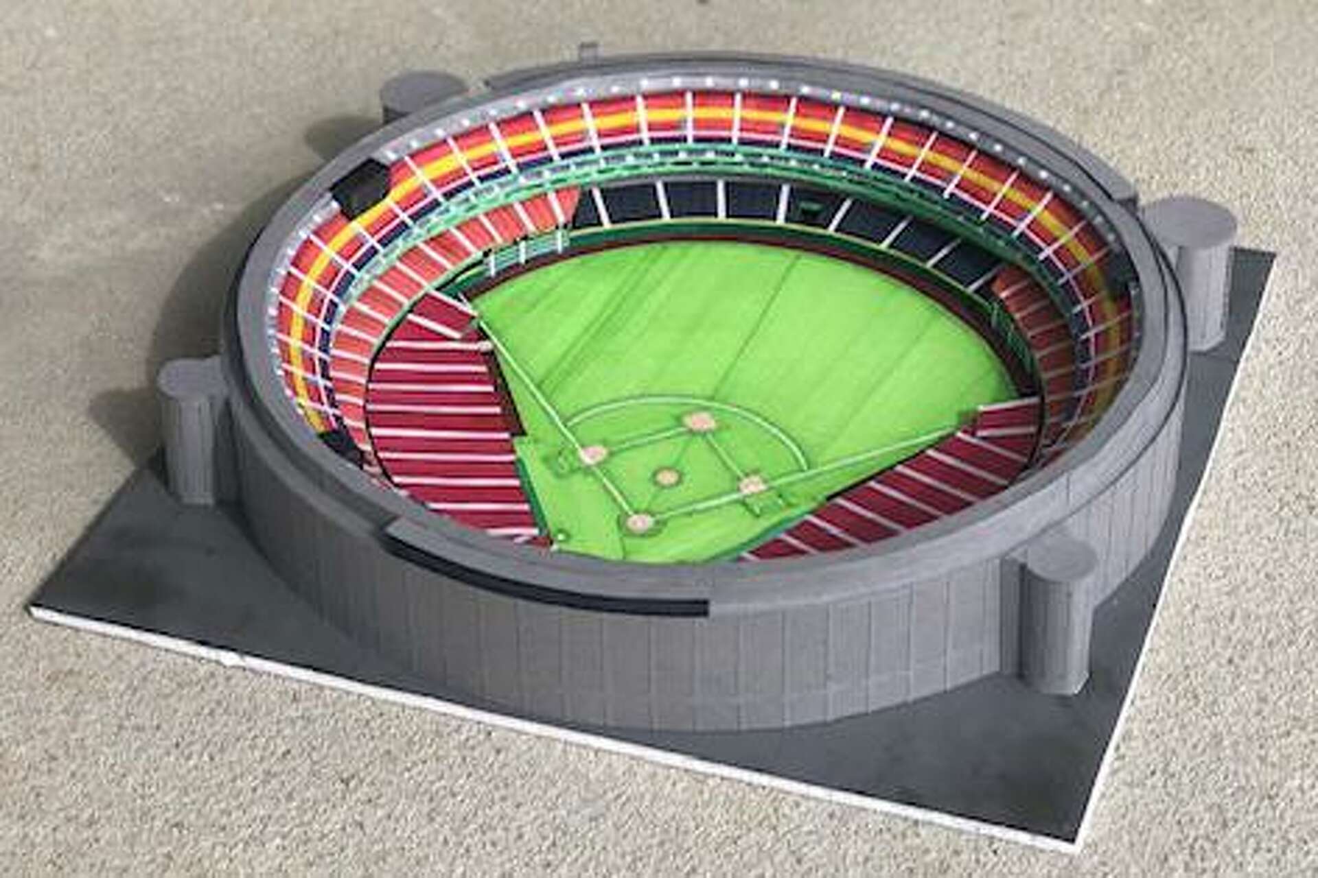 Astrodome replica among artist's creations, image size:1920x1280