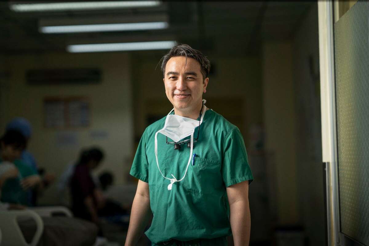 Dr. Phuong Nguyen is director of craniofacial surgery in the division of pediatric plastic surgery at Children’s Memorial Hermann, as well as assistant professor of surgery at The University of Texas Health Science Center at Houston, McGovern Medical School. He’s also the front man for the band, Help the Doctor, which formed in 2012 and is comprised of surgeons who rock.