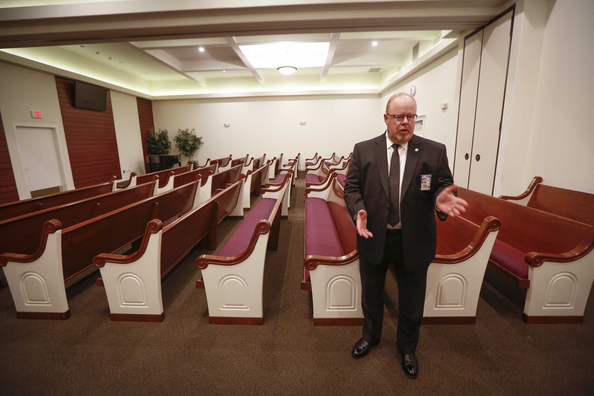 Houston funeral homes adjust business as coronavirus brings &#39;fear of the unknown&#39;