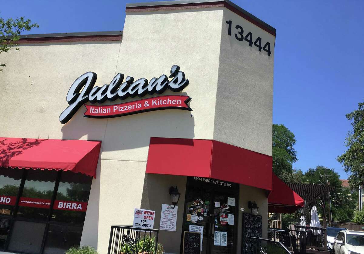 julians pizza bar and kitchen